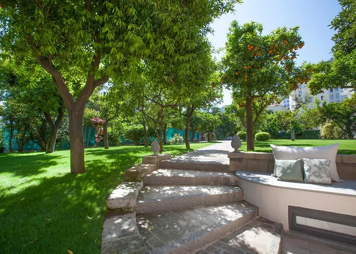 Relais Russo * סורנטו