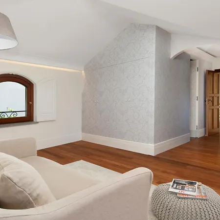 Relais Russo Villa *